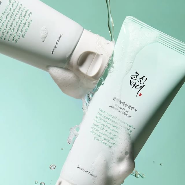 Green Plum Refreshing Cleanser 100ml 2